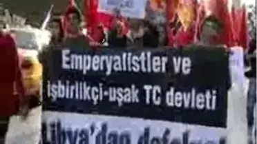 AK Parti İlçe Binası Önünde NATO Protestosu