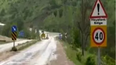 Şebinkarahisar'daki Heyelan İki Mahalleyi Tehdit Ediyor