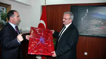 Vali Karaloğlu, Tapu Sicil Müdürlüğü’nde Hizmet Denetimi Yaptı