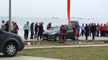 Yenikapı'da Park Halindeki Otomobil Denize Düştü: 1 Ölü 1 Yaralı