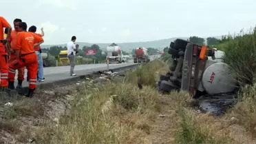 Asit Tankeri Devrildi, Sürücüsü Yaralandı
