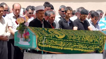 Ayşegül Peköz, Burdur'da Gözyaşlarıyla Uğurlandı