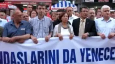 Uşak'ta CHP'liler Vekil Adayı Yılmaz'a Destek İçin Yürüdü