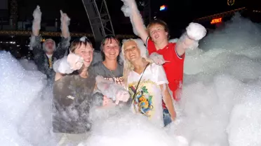 Köpüklü Eğlence Geri Döndü