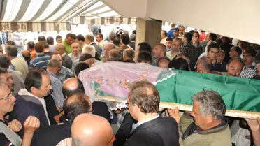 Kazada Ölen Eliz'e Veda