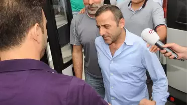 Oy Kullanırken, Gözaltına Alındılar