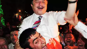 Manisa'da 2 Kişiden 1'i, 'ak Parti' Dedi