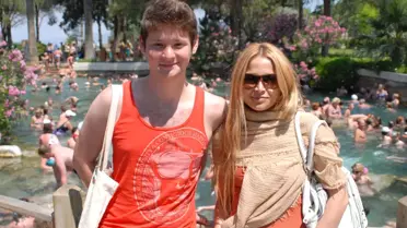 Eurovision Şampiyonu, Türk Bayrağını Yunanlılara Karşı Açmış