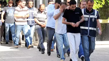 İnteraktif Çete Ünlülerin Hesabını Boşaltmış