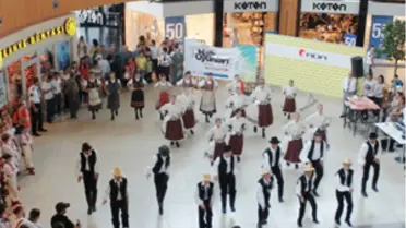 Halk Oyunları Festivaliyle Renklendi
