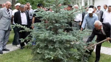 Vekiller Park Açılışında Kurtlarını Döktü