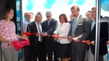 Atatürk ile Efe'nin Zeybek Oynadığı Anıt Açıldı