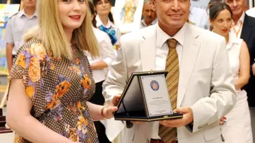 Umuda Renk Katıp Kanseri Yendiler