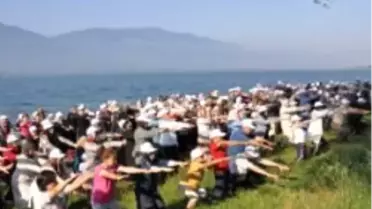 Yüzlerce Kişi Eşme’de Yürüdü