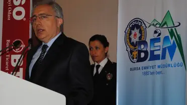 Terfi Eden Polis Müdürlerine Rütbelerini Eşleri Taktı