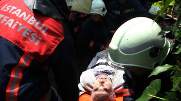 Üsküdar'da Yangın: 2 Yaralı