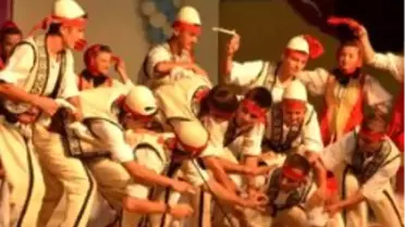 Halk Dansları Festivalinde Muhteşem Gala