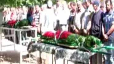 Çeşmenin Üzerindeki Beton Bloğun Düşmesi Sonucu Ölen 2 Çocuk Toprağa Verildi