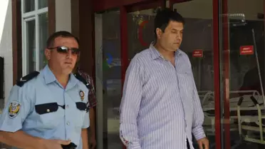 Müdür Yardımcısı, Tartıştığı Emekliyi Çay Kupası İle Ağır Yaraladı