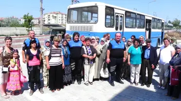 Polis Memuru Doğum Gününü Huzurevinde Kutladı