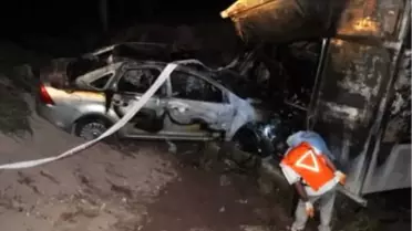 Trafoya Çarpan Otomobil Yandı