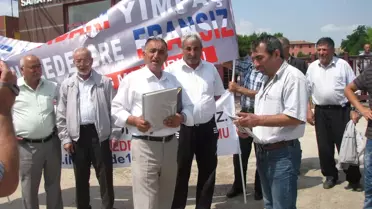 YİMPAŞ Mağdurları, Holding Önünde Eylem Yaptı