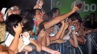 Hande Yener, Bodrumspor İçin Söyledi