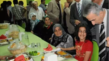 Güzelbey'den İlk İftar Yemeği Şehit Ailelerine