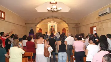 Ermeniler Vakıflı Köyü'nde Ayin İçin Toplandı