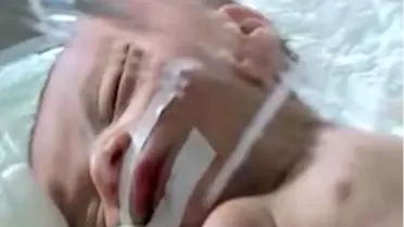 Hayata Annesiz Başladı...