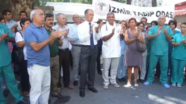 Sağlıkçılardan Bakan Akdağ'a, 'Yanımızda Ol, Şiddeti Kına' Çağrısı