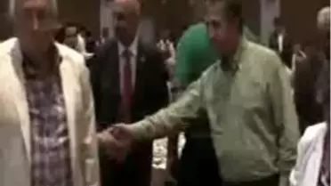 Başkan'a Yumruklu Saldırı