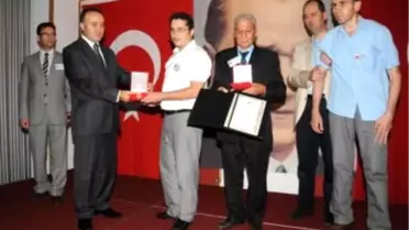 Şehit Yakınları ve Gazilere Övünç Madalyaları Verildi