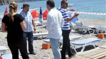 Antalya'da Plajda Patlama: 2 Kadın Hafif Yaralı (2)