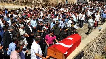 Askerliğinin 9'uncu Gününde Kalp Krizi Geçirip Şehit Oldu