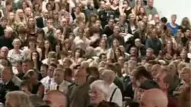 Köpek, Ölen Sahibinin Tabutu Başından Ayrılmadı