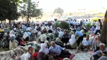 Şanlıurfa'da İftar Yemeği İzdihamı