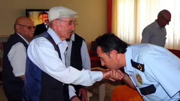 Emniyet Müdüründen Huzurevine Ziyaret