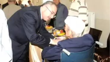 Huzurevinde Ağlatan Ziyaret