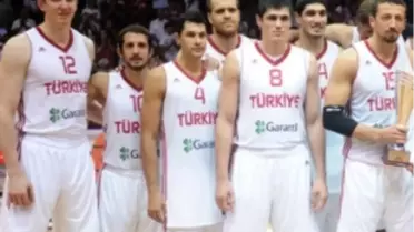 Sahne Senin 12 Dev Adam!