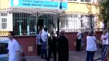 Okul Önünde Yıkım Protestosu