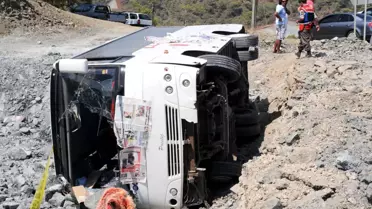 Fethiye'de Tur Midibüsü Kaza Yaptı: 19 Yaralı (2)