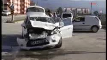 Gelin Arabası Kaza Yaptı: 2 Yaralı