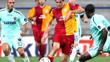 G.saray'da Sürpriz Kaptan!