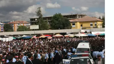 Boyabatlı Şehidi 5 Bin Kişi Uğurladı