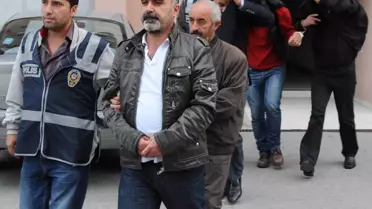 Kalpazan Çetesinin Elebaşı Polis Çıktı