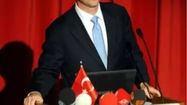 Imf Temsilcisi Lewis'e Yumurtalı Saldırı Videosu Yoğun İlgi Gördü