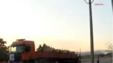 Güneydoğu'dan Van'a Yardım Konvoyları Yola Çıktı