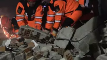 Depremin Vurduğu Van'da Enkaz Kalktıkça Ölü Sayısı Artıyor (3)