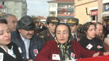 Şehit Astsubay Ümit Tekinaslan'ı Kamanda 5 Bin Kişi Uğurladı